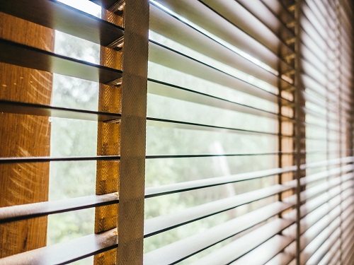 venetian blinds